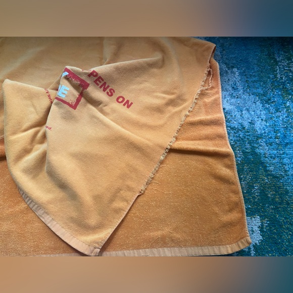 2010 Jersey Shore GTL Gym Tanning Laundry MTV orange logo beach towel - Picture 7 of 10